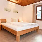 Torghele Apartman *